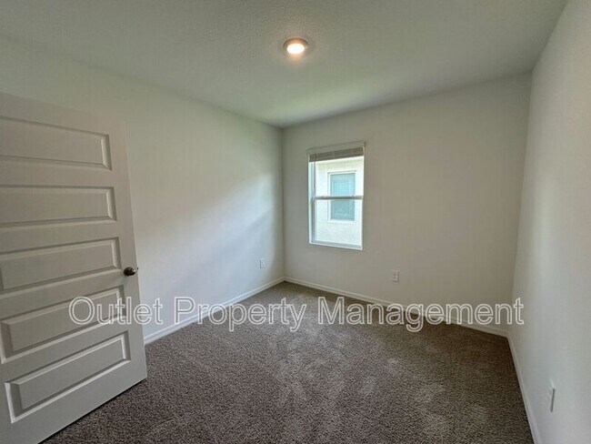 Building Photo - 8560 Madrid St