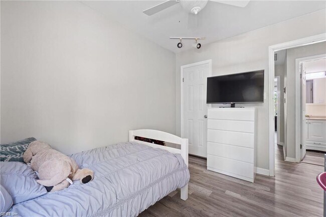 Building Photo - 1805 Monet Ct