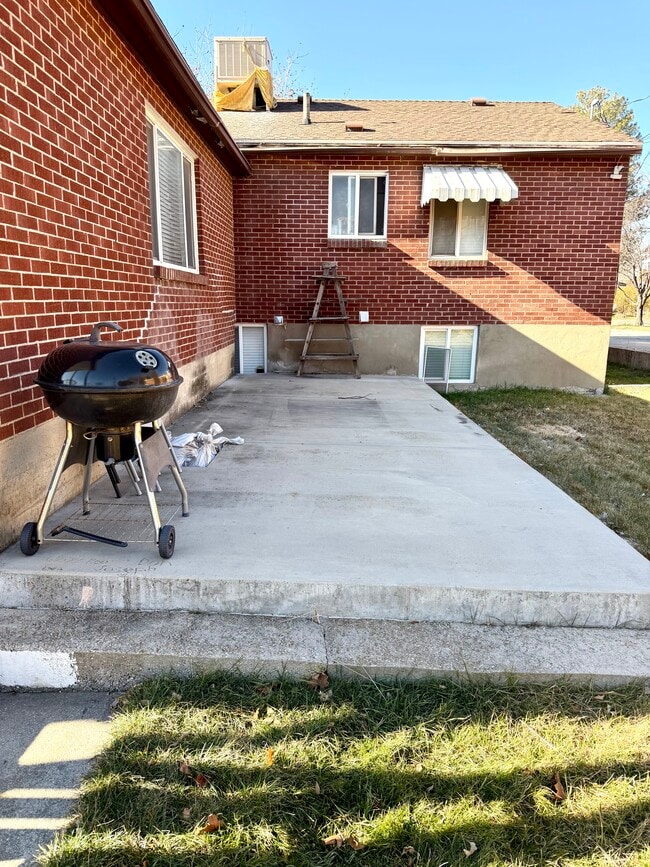 Building Photo - 1316 N 300 W