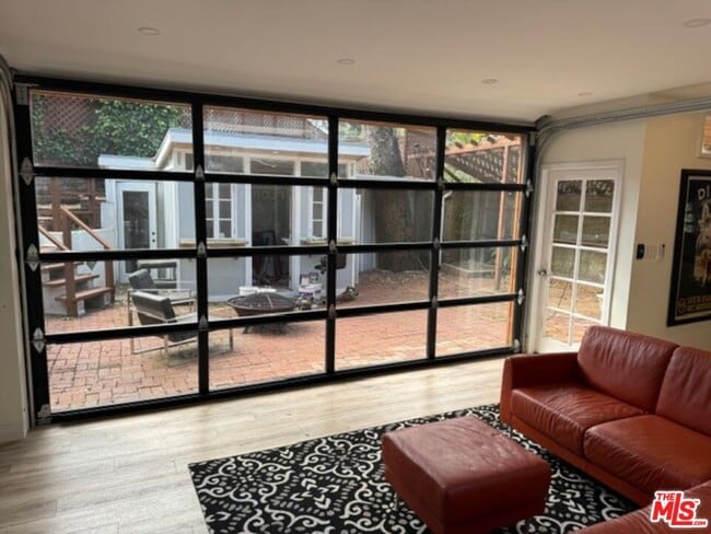 Building Photo - 1636 N Beverly Glen Blvd