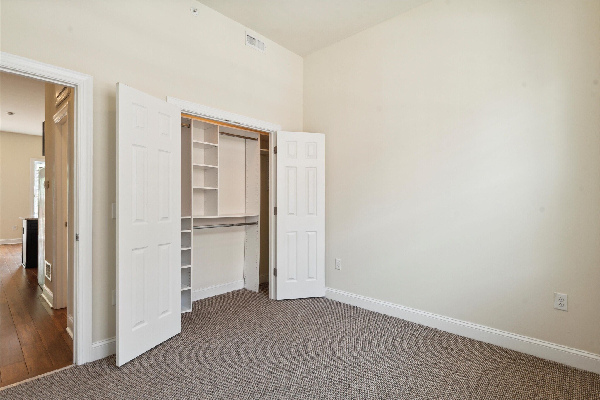 Building Photo - 1714 Fontain St