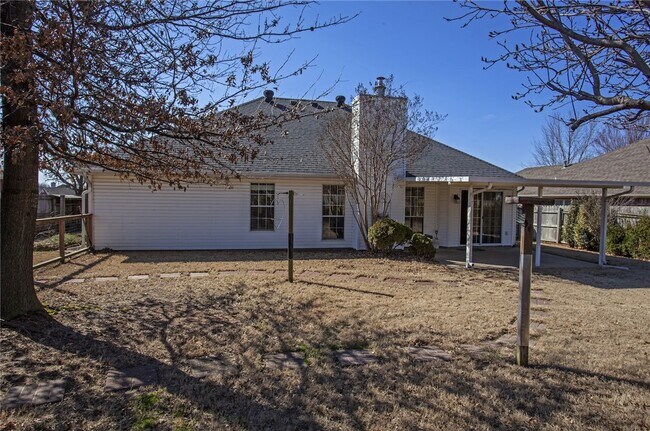 Building Photo - 304 Old Forge Dr