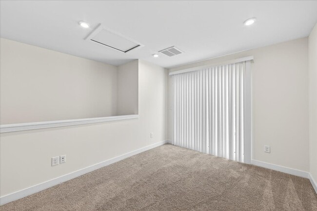 Building Photo - 530 Billingsley Rd