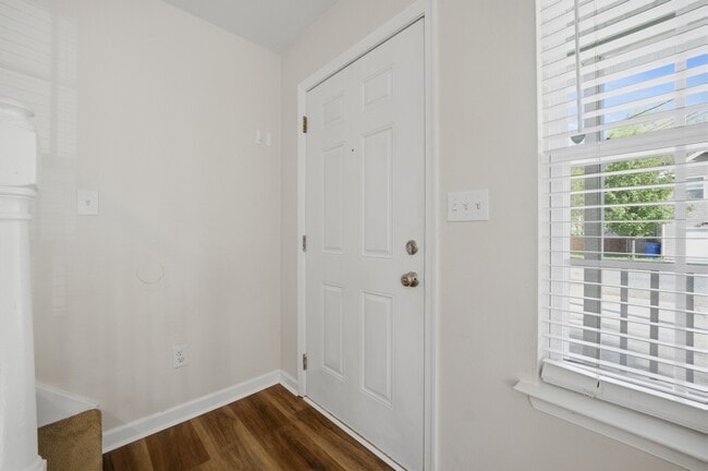 Building Photo - 5109 James St