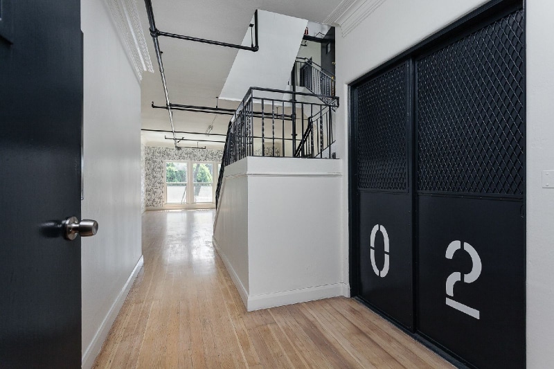 Building Photo - 681 Shatto Pl