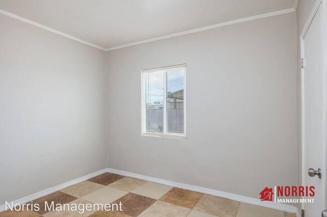 Building Photo - 2 br, 1 bath House - 516 N Roosevelt Ave