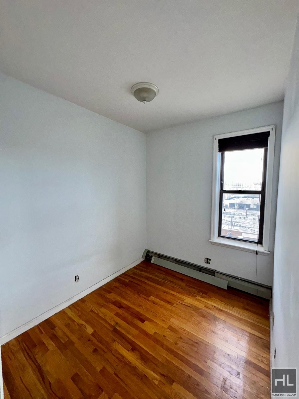 Building Photo - 36 AVENUE