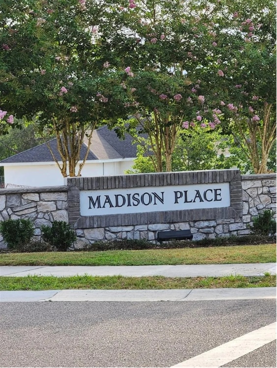 Building Photo - 720 Madison Dr