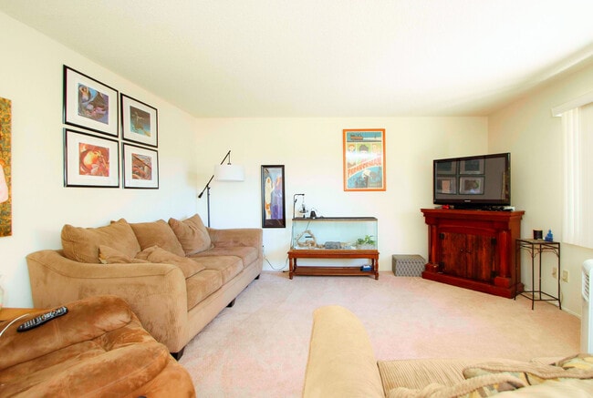 Building Photo - Desert Spa Apartments