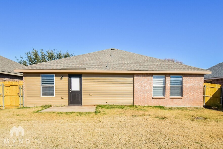 Building Photo - 1157 Boxwood Dr