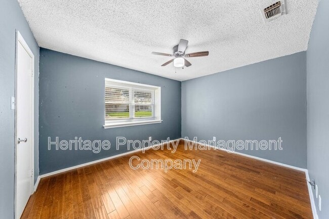 Building Photo - 7015 Forest Pine St