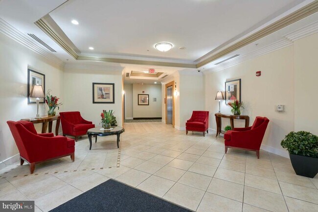 Building Photo - 4490 Market Commons Dr