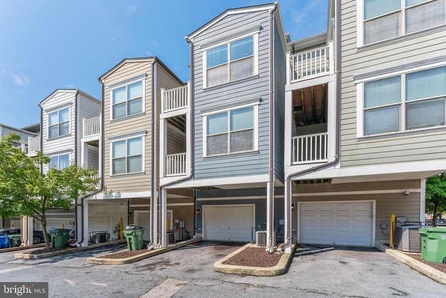 Building Photo - 17 S Exeter St