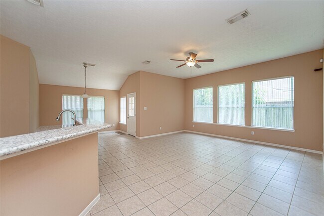Building Photo - 20219 Suncoast Dr