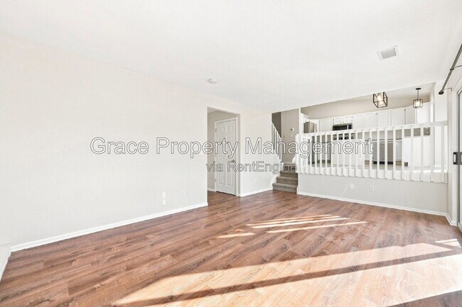 Building Photo - 16041 Bluebonnet Dr
