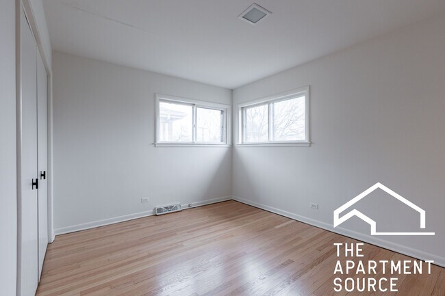 Building Photo - 6711 N East Prairie Rd