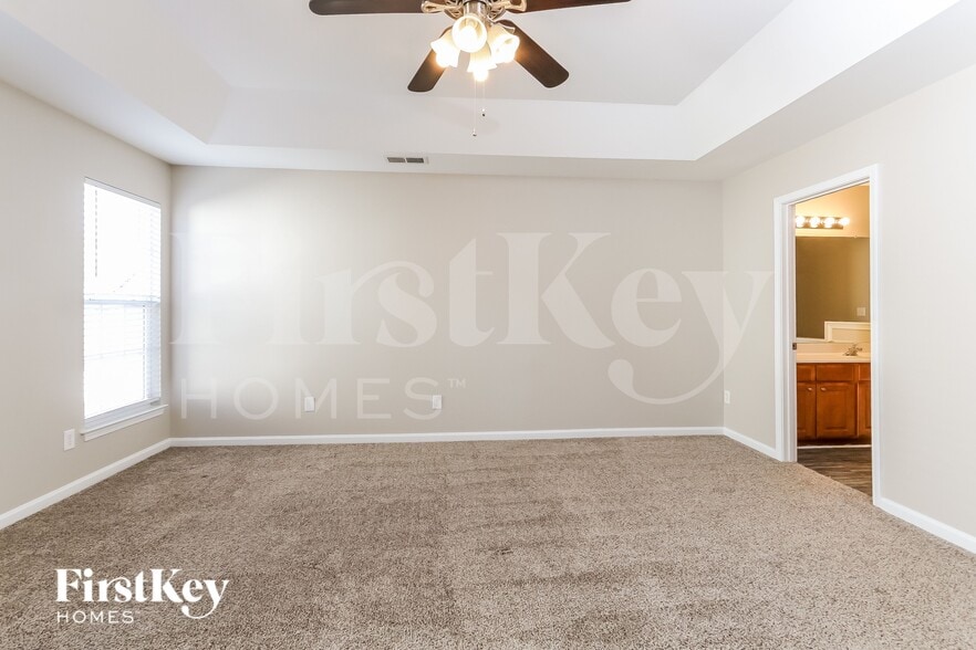 Building Photo - 11701 Kingsley View Dr