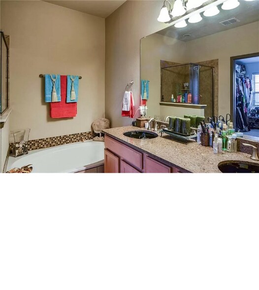 Building Photo - 3890 Everwood Lane