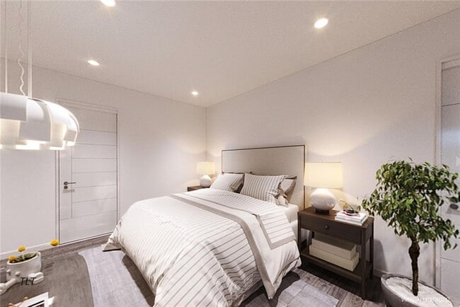 Building Photo - 2442 Ocean Ave