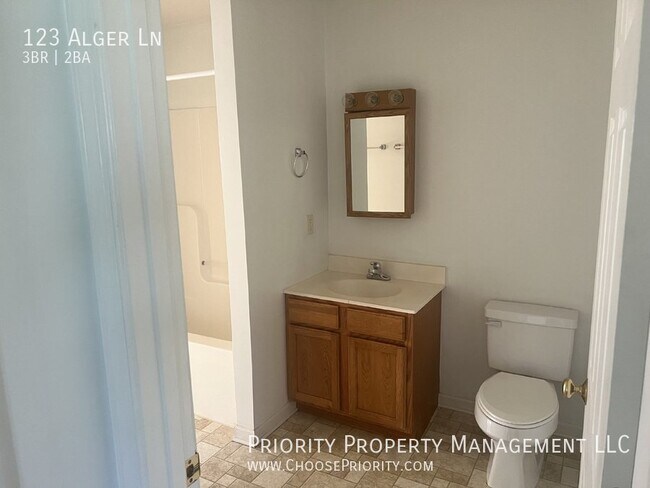 Building Photo - 123 Alger Ln