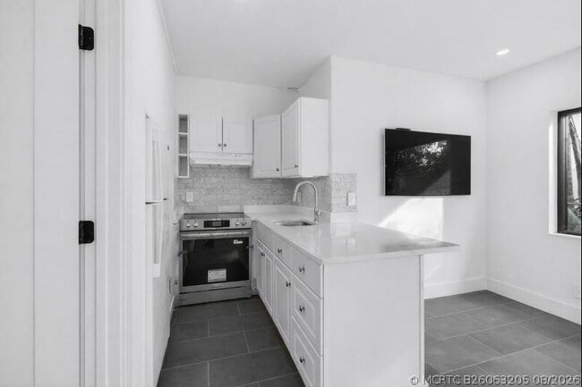 Building Photo - 3720 Morton Ave