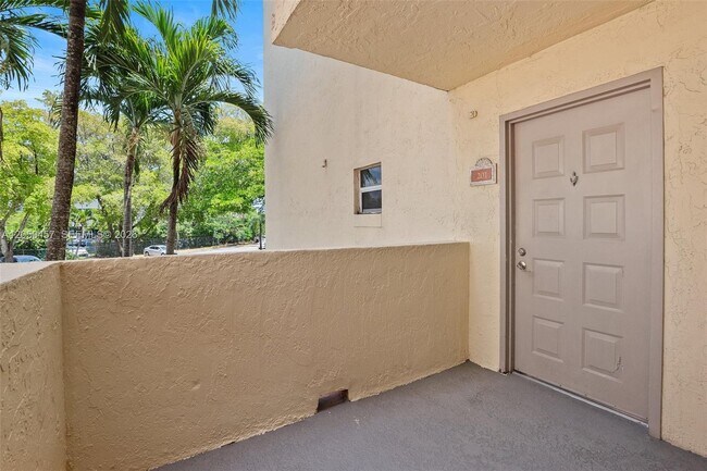 Building Photo - 8373 Lake Dr