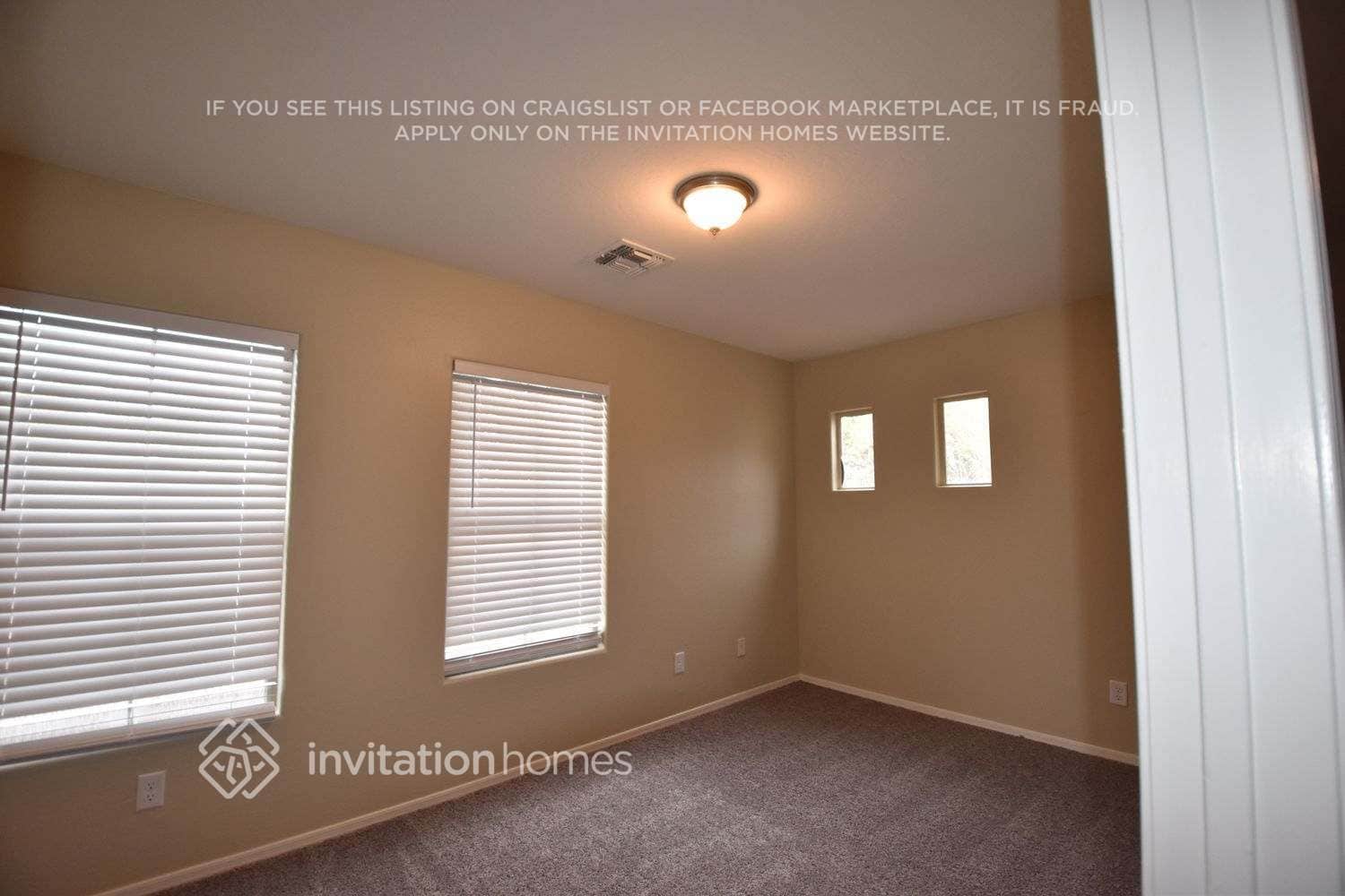 Building Photo - 16145 W Lisbon Ln