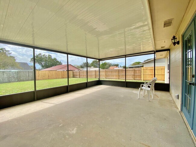 Building Photo - 3842 Featherwood Trail