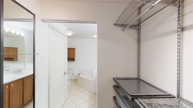 Building Photo - 9021 SW 94th St