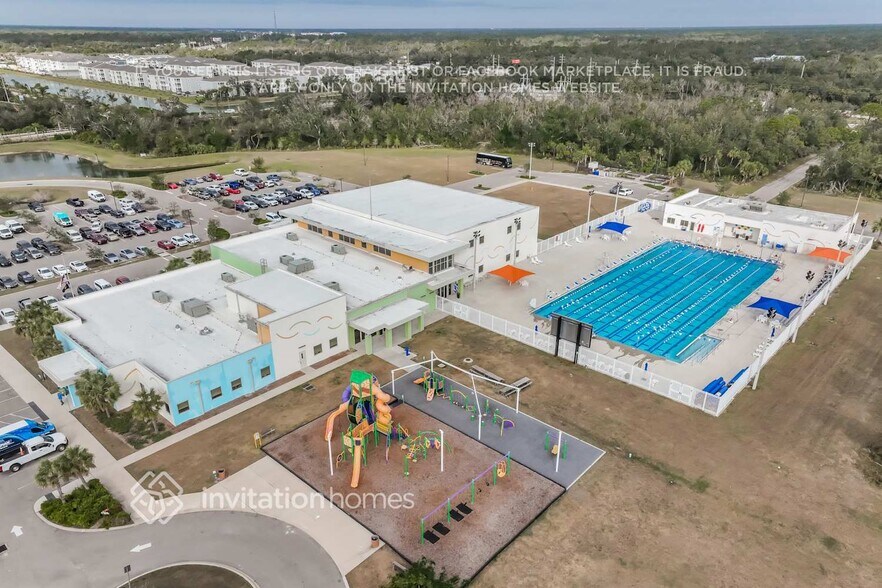 Building Photo - 2077 E Landings Wy