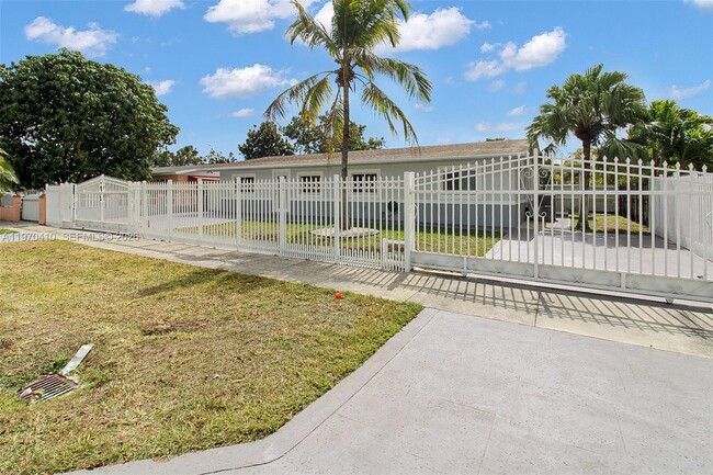 Building Photo - 11740 SW 182nd Terrace