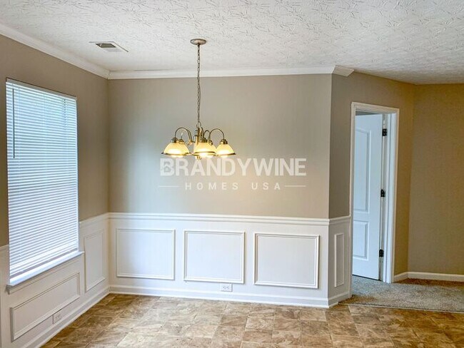 Building Photo - Captivating 4BR! A remarkable find