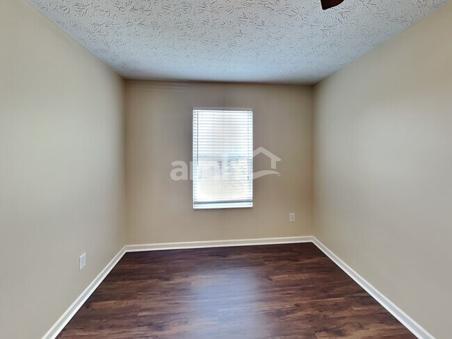 Building Photo - 3848 Sugarbark Dr