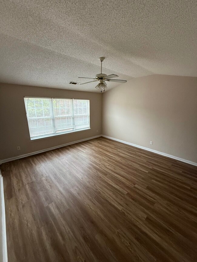 Building Photo - 460 Parkway Rd