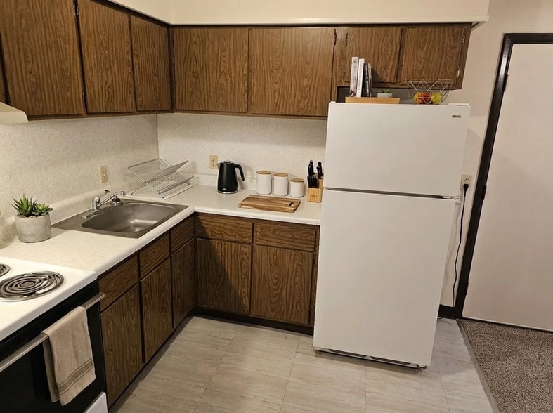 Building Photo - Woodlands Hills Townhomes