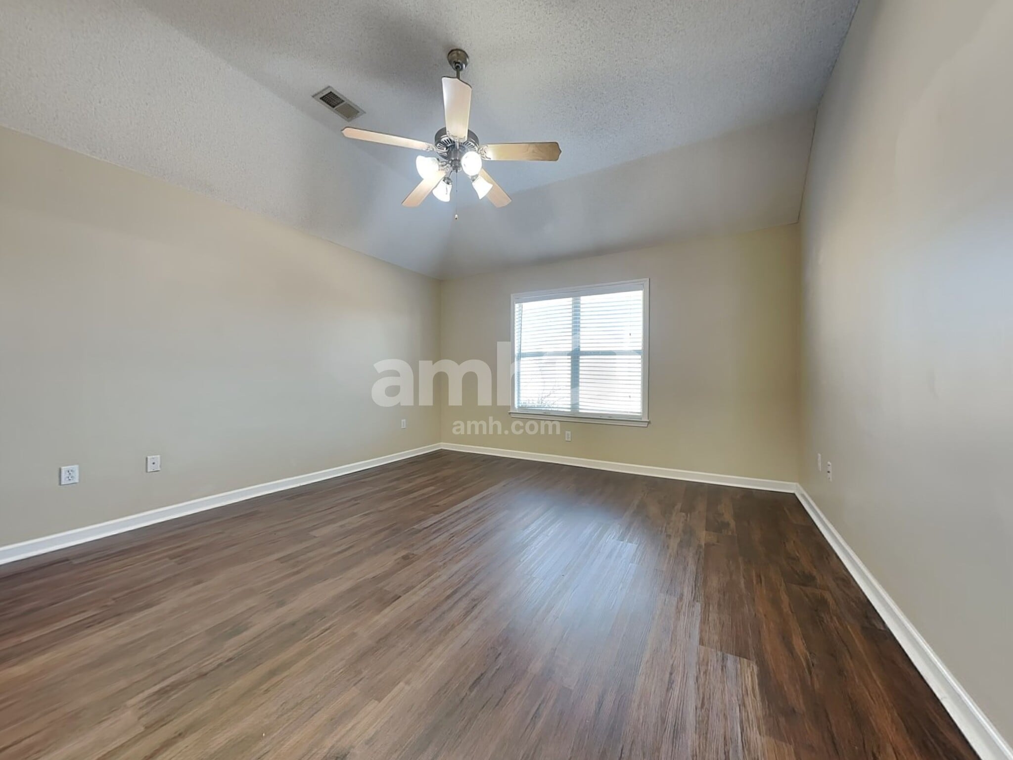 Building Photo - 7428 Acree Ln