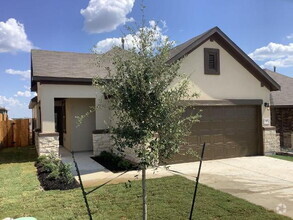 Building Photo - Charming Sunfield Home Available in April