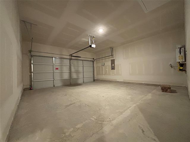 Building Photo - 708 Enys Wy