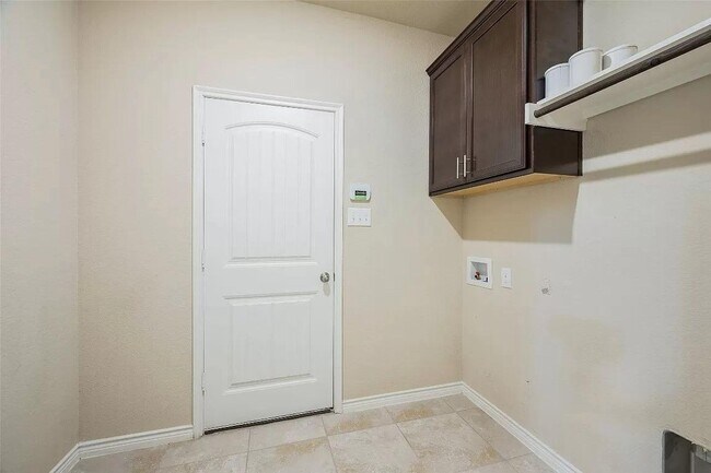 Building Photo - 10020 Levelland Pl