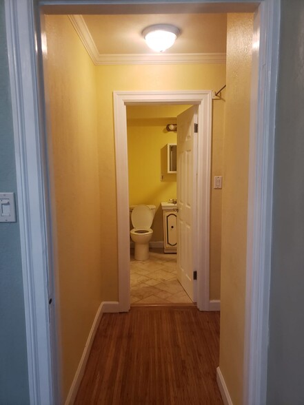 hallway - 450 39th St