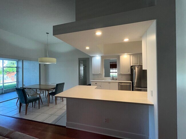 Building Photo - 8455 Belize Pl