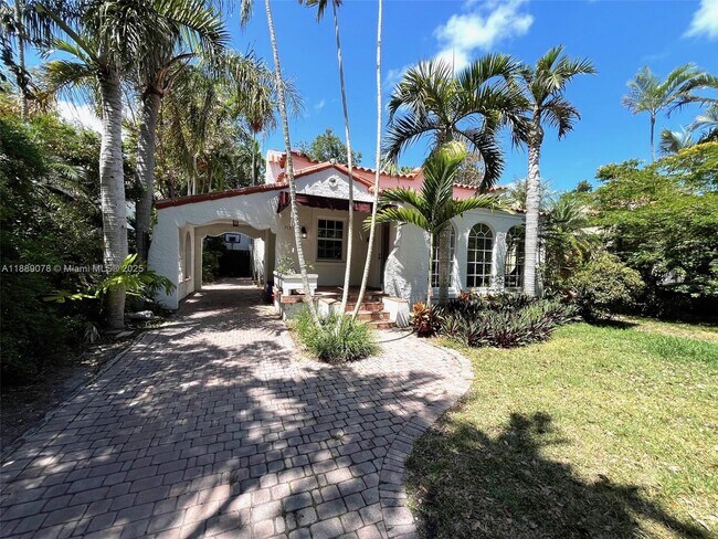 Building Photo - 713 Tibidabo Ave