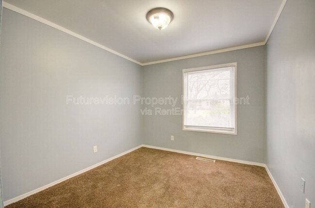 Building Photo - 1600 W Allen St