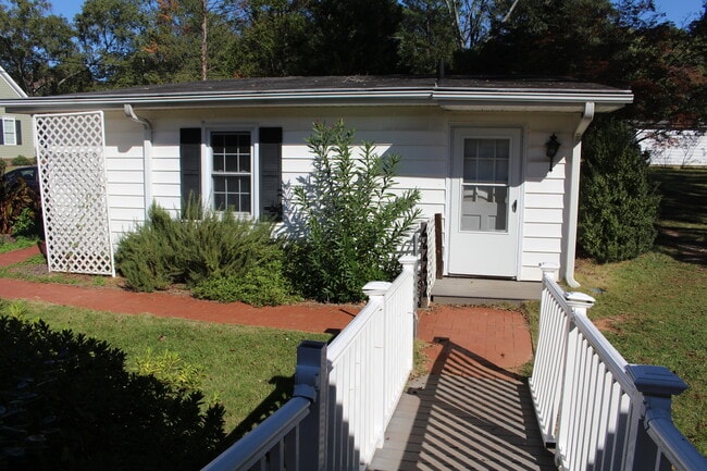 Building Photo - 122 Fort Rutledge Rd