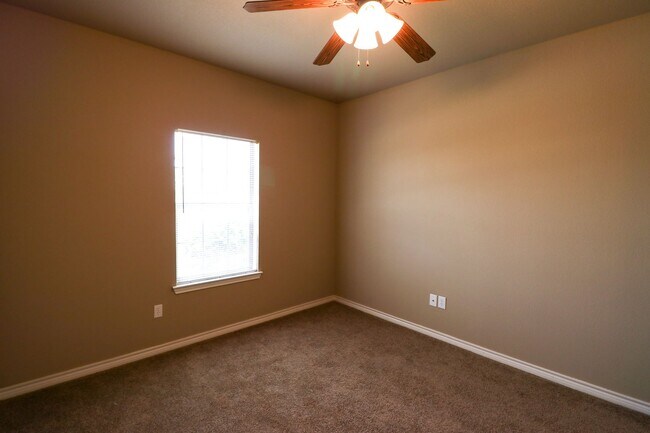 Building Photo - 3037 Beauford St