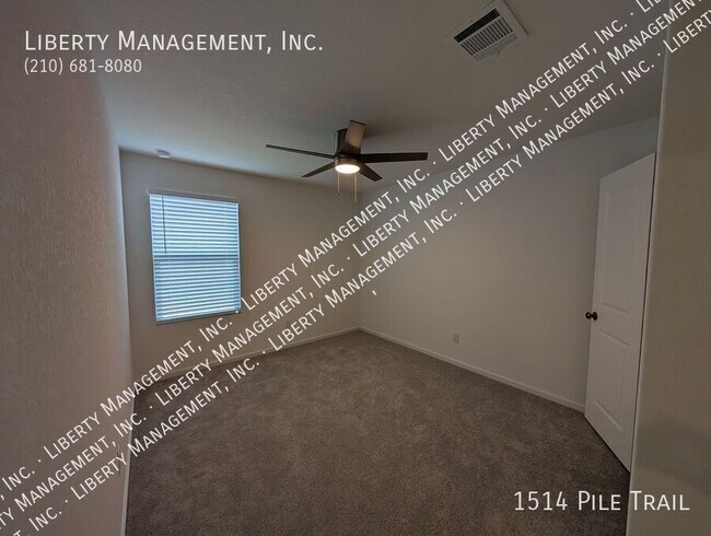 Building Photo - 1514 Pile Trl