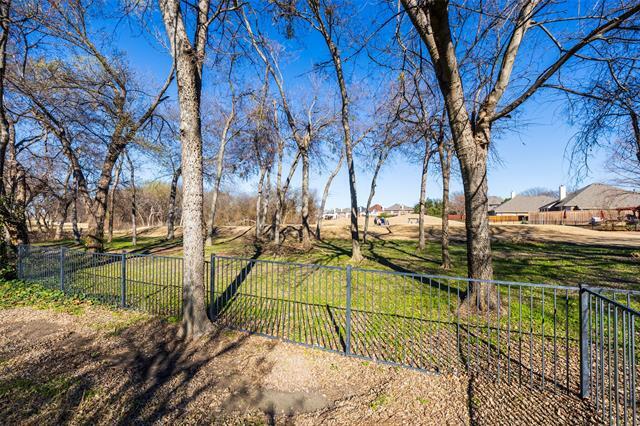 Building Photo - 9208 Longview Dr