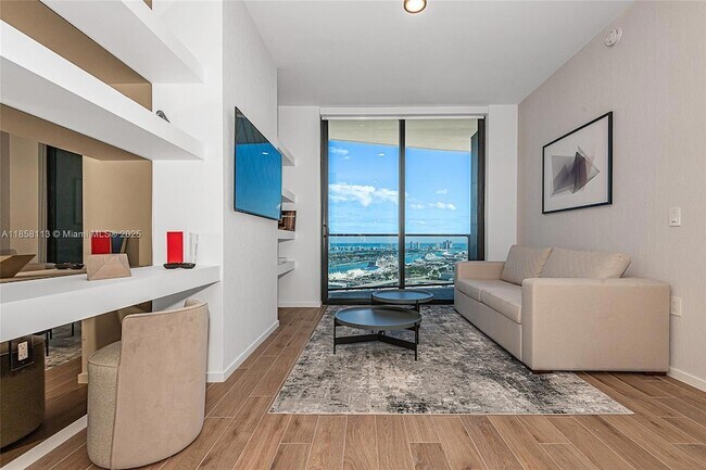 Building Photo - 398 NE 5th St