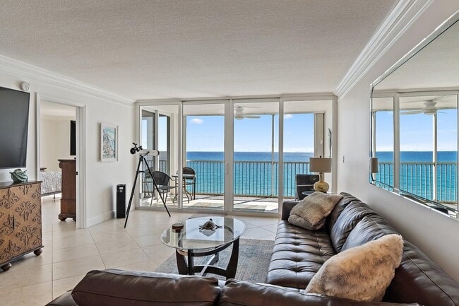 Building Photo - 840 Ocean Dr