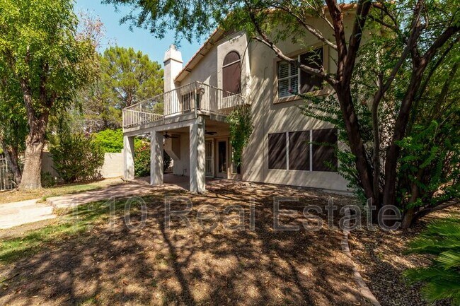 Building Photo - 1678 S Ash Dr